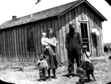 Old Photo of Albert Tucker Family of Muleshoe Texas