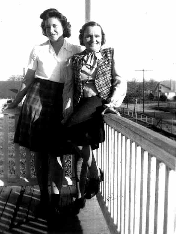 Former Reagan Texas teachers, Dorothy Lane (Niesen) and Bertie Crow